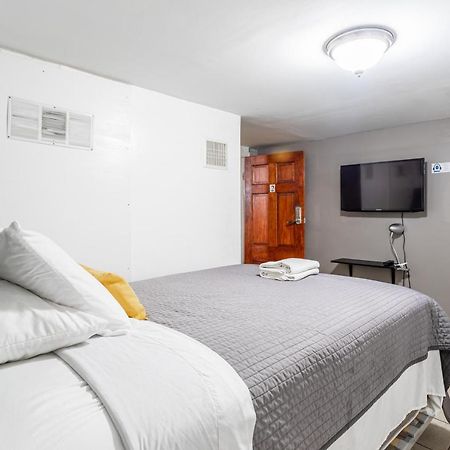 Best Room Nyc✈︎Ewr Layover➤Walk To Nyc Subway Νιούαρκ Εξωτερικό φωτογραφία